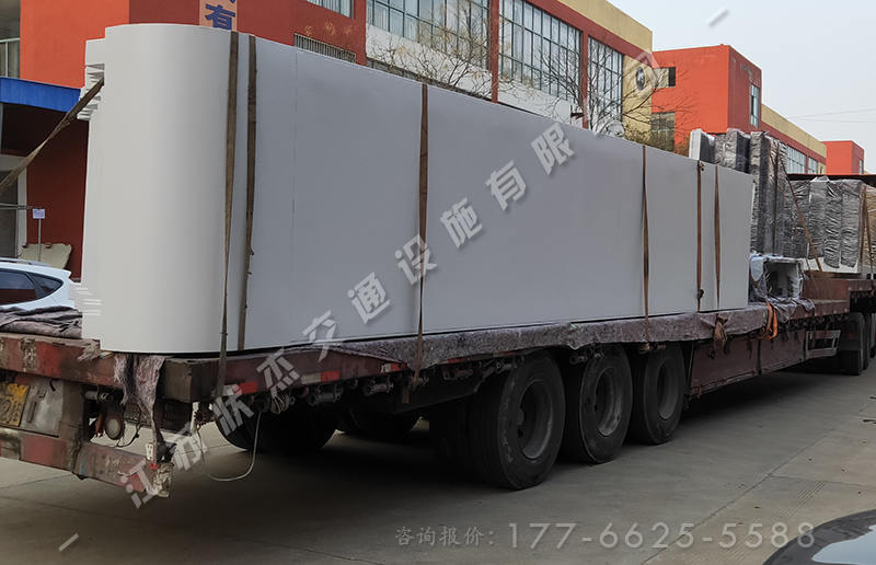 安徽淮北現(xiàn)代候車(chē)亭案例